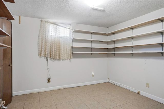 16670 Leavenworth Road, Basehor, KS 66007