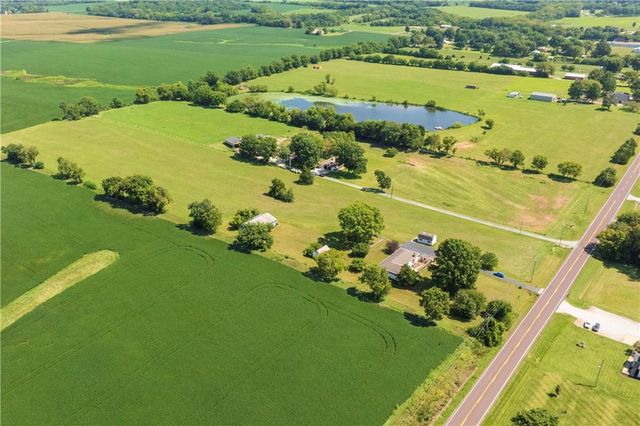 16670 Leavenworth Road, Basehor, KS 66007