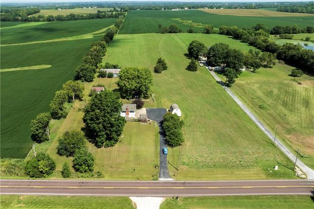 16670 Leavenworth Road, Basehor, KS 66007
