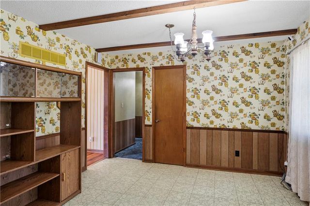 16670 Leavenworth Road, Basehor, KS 66007