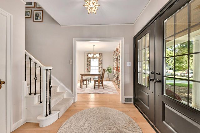 8128 W Wisconsin AVENUE, Wauwatosa, WI 53213