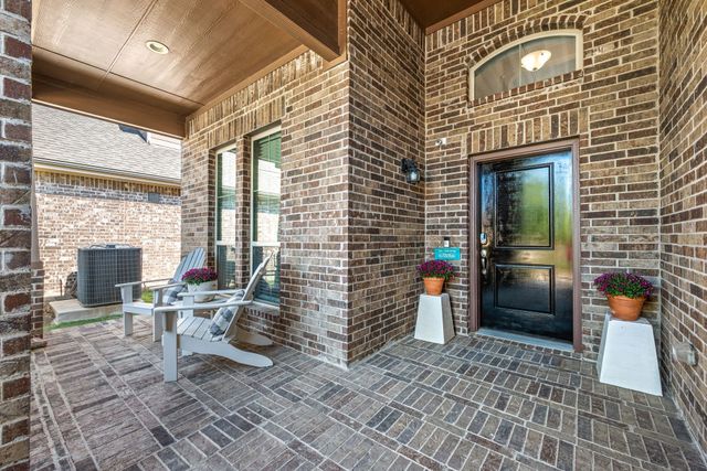 1608 Canary Lane, Argyle, TX 76226