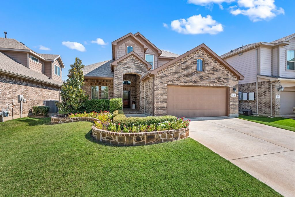 1608 Canary Lane, Argyle, TX 76226