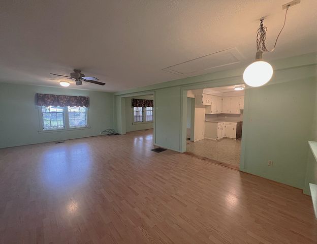 1201 E Main Street, Mountain View, AR 72560