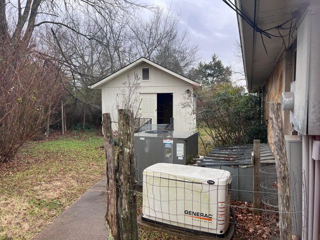 1201 E Main Street, Mountain View, AR 72560