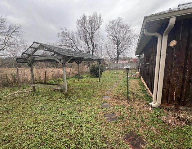 1201 E Main Street, Mountain View, AR 72560