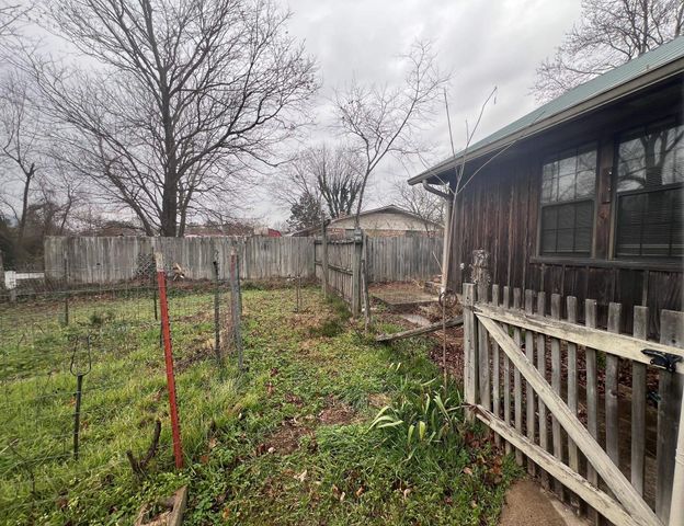 1201 E Main Street, Mountain View, AR 72560