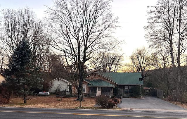 1201 E Main Street, Mountain View, AR 72560