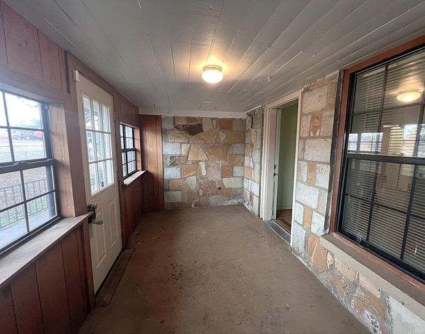 1201 E Main Street, Mountain View, AR 72560