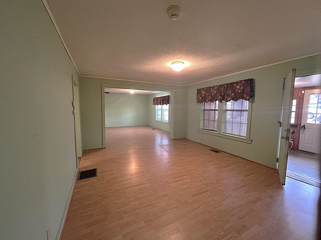 1201 E Main Street, Mountain View, AR 72560