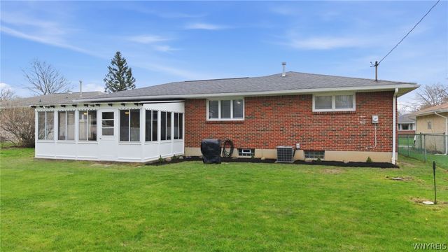 70 McKenzie Court, Cheektowaga, NY 14227