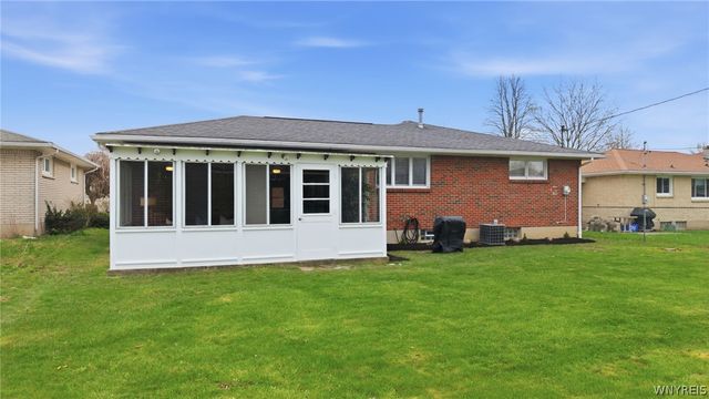 70 McKenzie Court, Cheektowaga, NY 14227