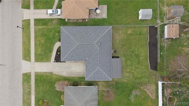 70 McKenzie Court, Cheektowaga, NY 14227