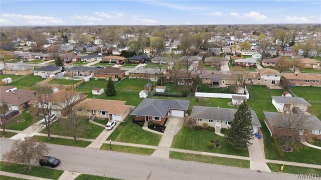 70 McKenzie Court, Cheektowaga, NY 14227