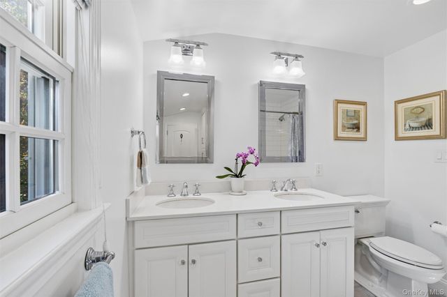6 6th Place, Garden City, NY 11530