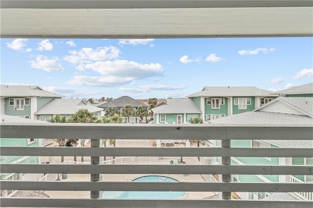 3087 S 11th St 400, Port Aransas, TX 78373