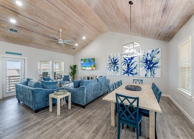 3087 S 11th St 400, Port Aransas, TX 78373