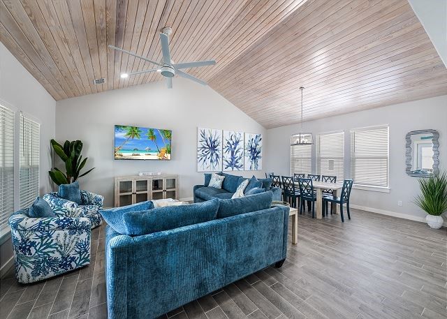 3087 S 11th St 400, Port Aransas, TX 78373