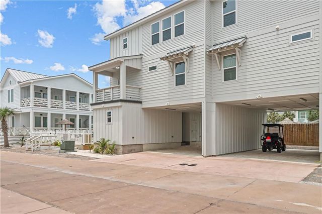 3087 S 11th St 400, Port Aransas, TX 78373
