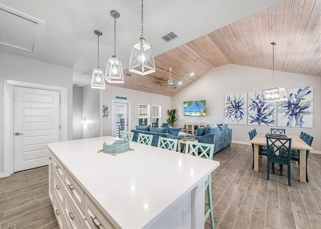 3087 S 11th St 400, Port Aransas, TX 78373