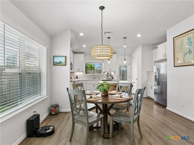 890 Casetta Trail 9, New Braunfels, TX 78130