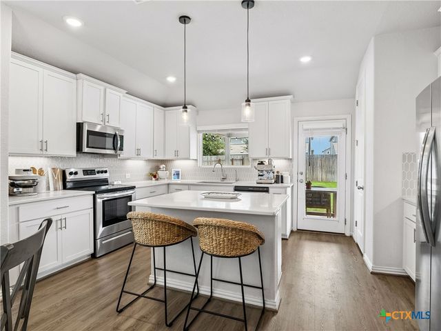 890 Casetta Trail 9, New Braunfels, TX 78130