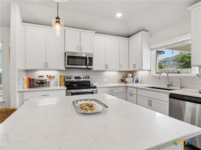 890 Casetta Trail 9, New Braunfels, TX 78130