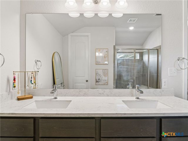 890 Casetta Trail 9, New Braunfels, TX 78130