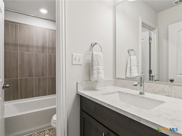 890 Casetta Trail 9, New Braunfels, TX 78130