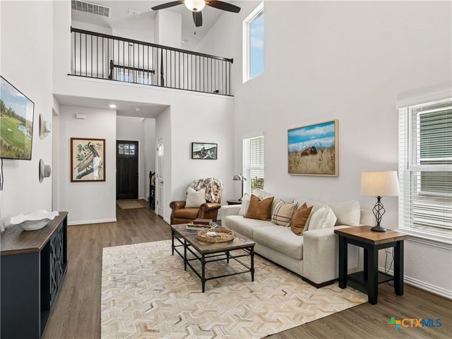 890 Casetta Trail 9, New Braunfels, TX 78130