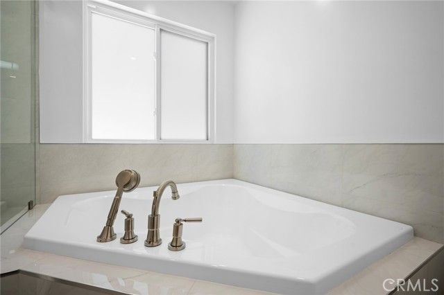 8600 Bluffdale Drive, Sun Valley (los Angeles), CA 91352