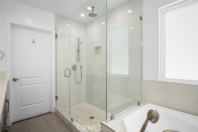 8600 Bluffdale Drive, Sun Valley (los Angeles), CA 91352