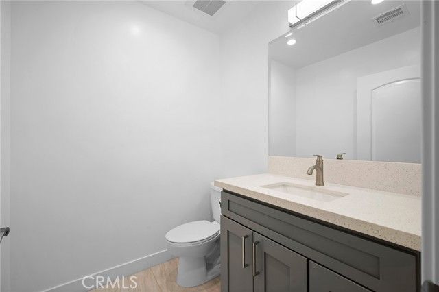 8600 Bluffdale Drive, Sun Valley (los Angeles), CA 91352