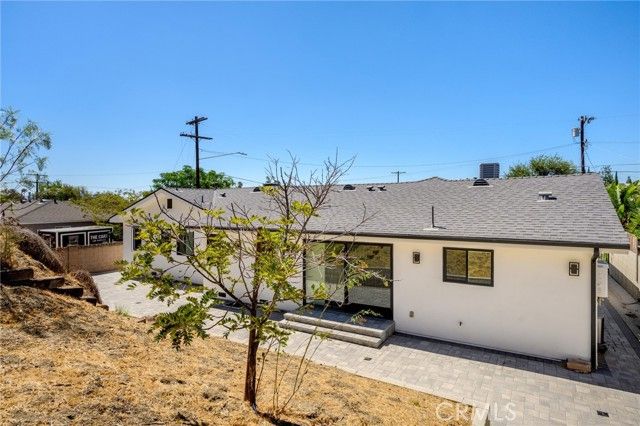 8600 Bluffdale Drive, Sun Valley (los Angeles), CA 91352