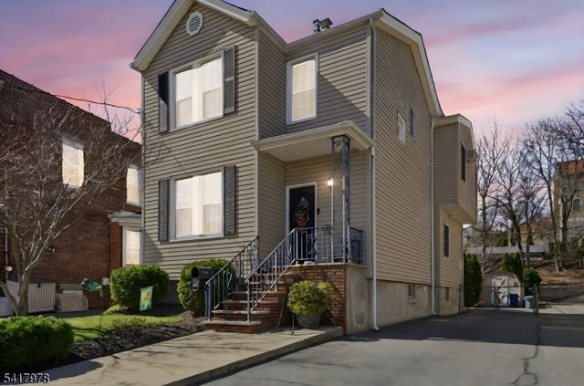 9 Vreeland Ave, East Rutherford Boro, NJ 07073