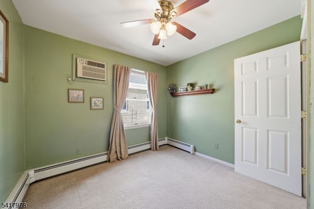 9 Vreeland Ave, East Rutherford Boro, NJ 07073