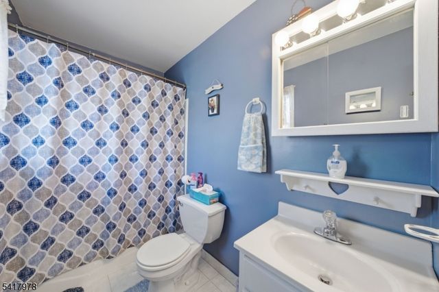 9 Vreeland Ave, East Rutherford Boro, NJ 07073