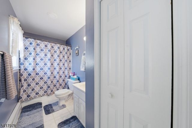 9 Vreeland Ave, East Rutherford Boro, NJ 07073