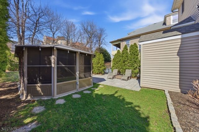 9 Vreeland Ave, East Rutherford Boro, NJ 07073