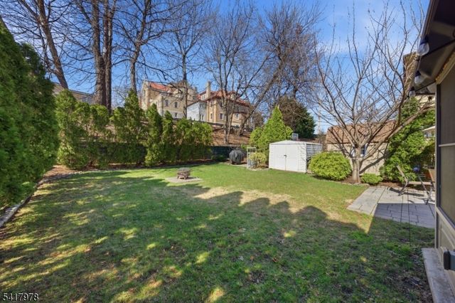 9 Vreeland Ave, East Rutherford Boro, NJ 07073