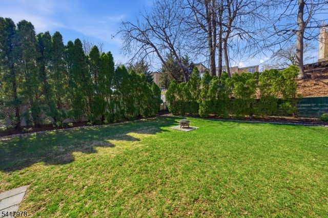 9 Vreeland Ave, East Rutherford Boro, NJ 07073