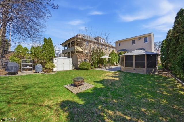 9 Vreeland Ave, East Rutherford Boro, NJ 07073