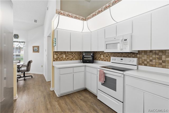 3741 W Giraffe Drive, Dunnellon, FL 34433