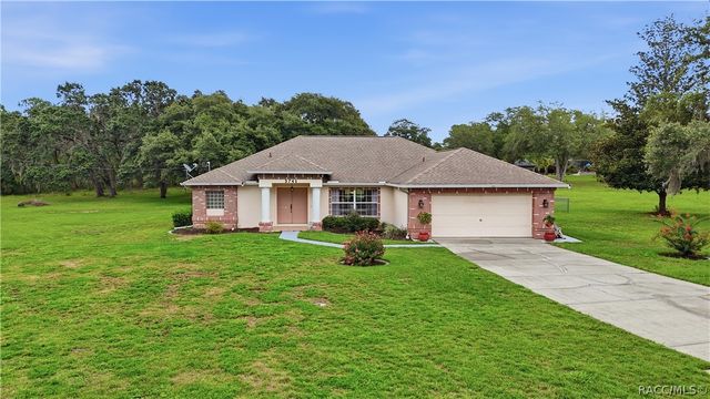 3741 W Giraffe Drive, Dunnellon, FL 34433