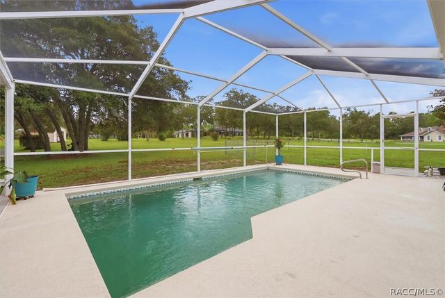 3741 W Giraffe Drive, Dunnellon, FL 34433