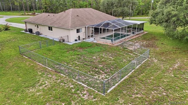 3741 W Giraffe Drive, Dunnellon, FL 34433