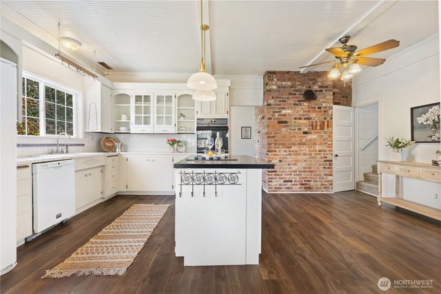 19612 Langaunet Lane NE, Poulsbo, WA 98370