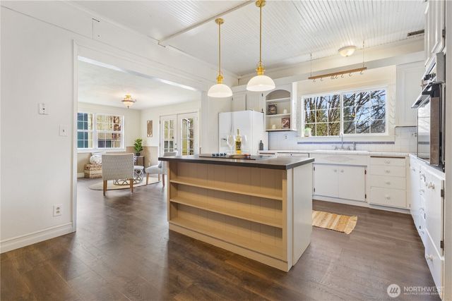 19612 Langaunet Lane NE, Poulsbo, WA 98370