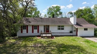 56325 220th Street, Austin, MN 55912