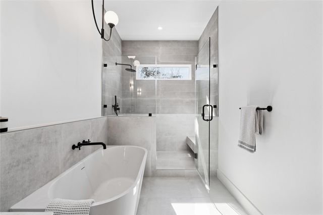 304 E 35th Street, Houston, TX 77018